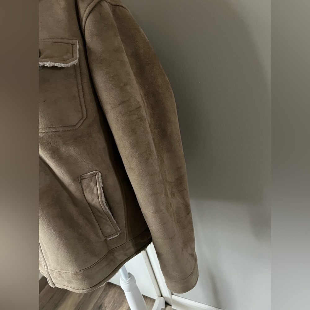 Covington Woman’s Tan Faux Suede Sherpa Lined Barn Style Jacket Size Medium - Picture 8 of 16
